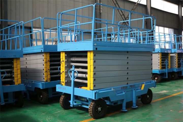 سيزرلفت رافعات مقصيه للايجار سقالات كهربائية للايجار  4