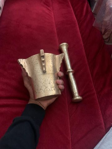 هاون ومدقه مصنوعاه من النحاس  3