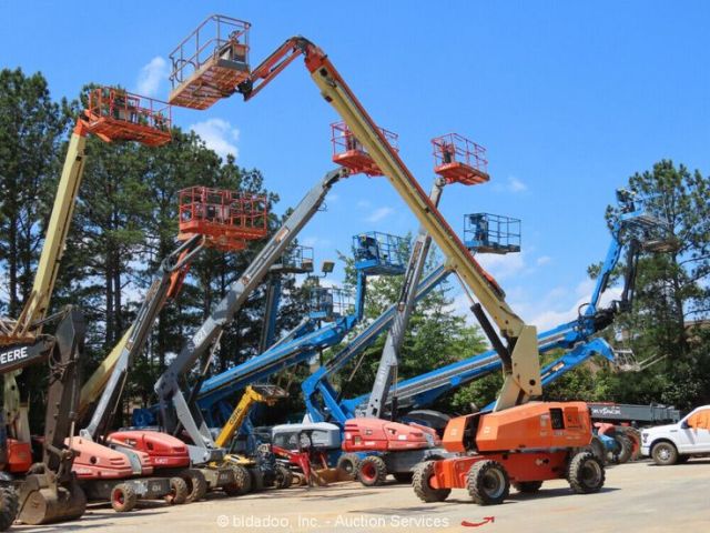 تاجير رافعات شوكيه فوركلفت للايجار 