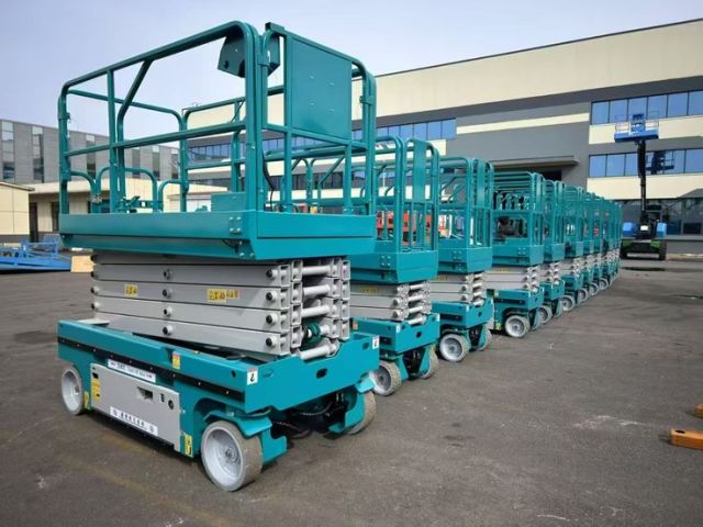 (سيزرلفت  - مان لفت) للايجار/ كهرباء- ديزل  -الرياض الدمام جده  2