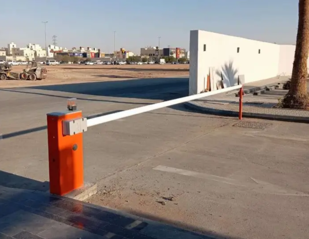 بوابة مواقف السيارات بوابات دخول السيارات حاجز أمني ذراع 4