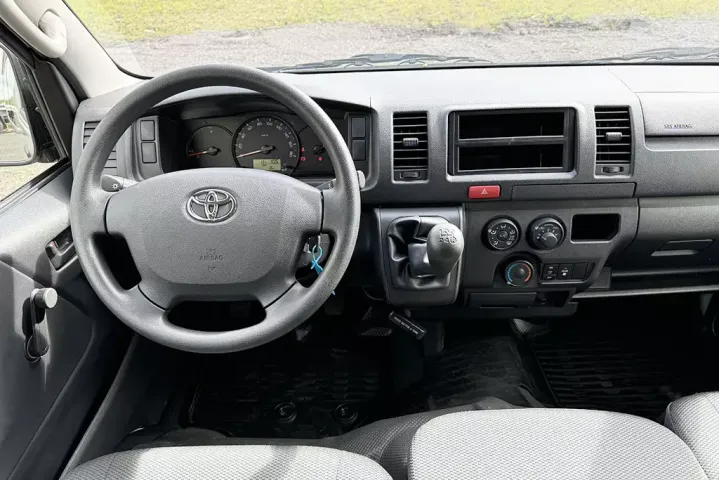 2023 Toyota Hiace Standard 4x2 Mini Bus 3