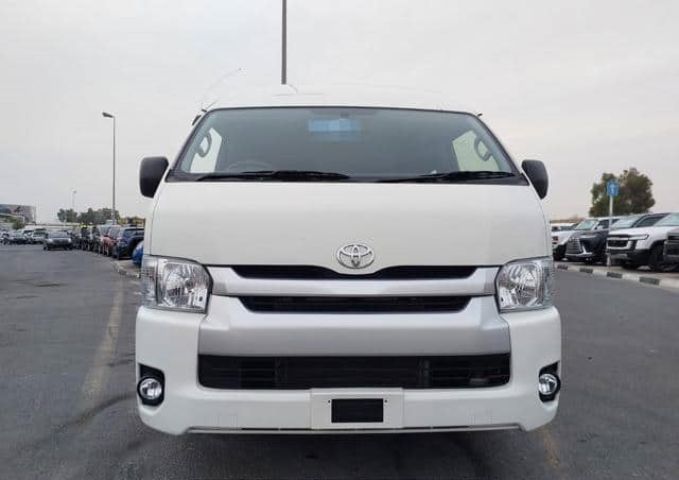 2016 Toyota Hiace Commuter 16 seaters 2