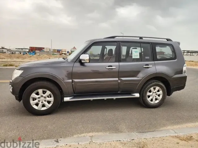 سياره ميتسوبيشي باجيرو احجز الان بي300ريال فقط  2