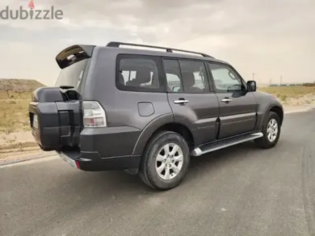 سياره ميتسوبيشي باجيرو احجز الان بي300ريال فقط  4