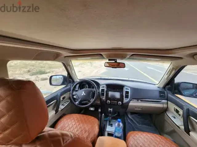 سياره ميتسوبيشي باجيرو احجز الان بي300ريال فقط  8