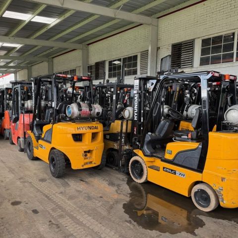 رافعات شوكيه (فوركلفت) للايجار من 1.5متر 25متر جده الرياض الدمام 