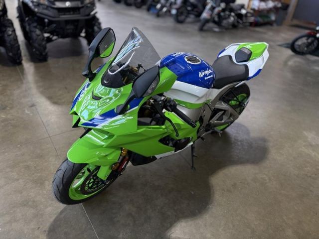 2024 Kawasaki Ninja ZX10R 40th Anniversary Edition ABS 3