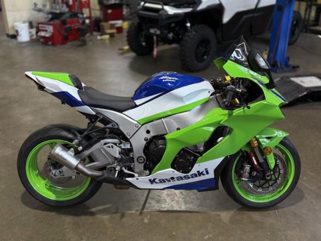 2024 Kawasaki Ninja ZX10R 40th Anniversary Edition ABS 4