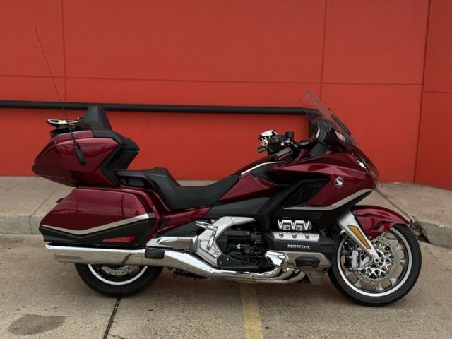 021 Honda  Gold Wing Tour  WhatsApp +17203061962