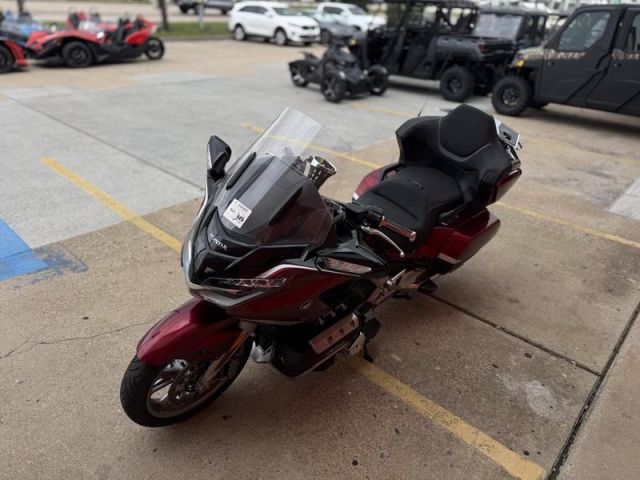 021 Honda  Gold Wing Tour  WhatsApp +17203061962 3