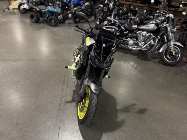 2018 Yamaha MT-09 WhatsApp +17203061962 2