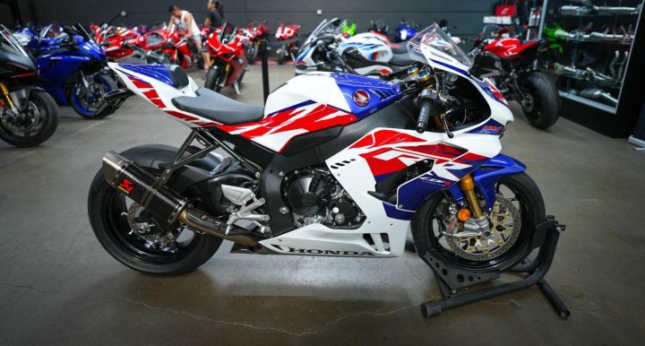 2023 Honda CBR1000RR- R Fireblade SP WhatsApp +17203061962