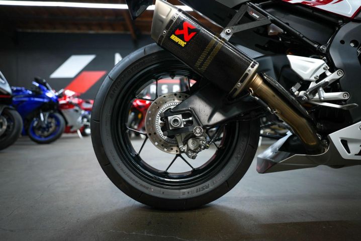 2023 Honda CBR1000RR- R Fireblade SP WhatsApp +17203061962 5