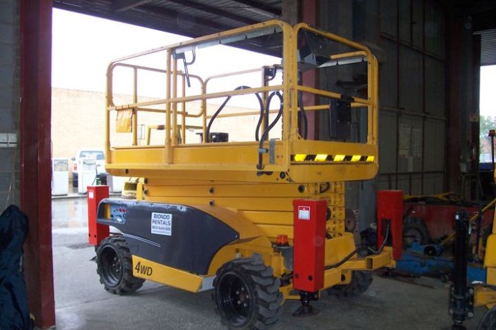 ???? سيزر لفت للإيجار##رافعات مقصيه للايجار //| Scissor Lift Rental 3