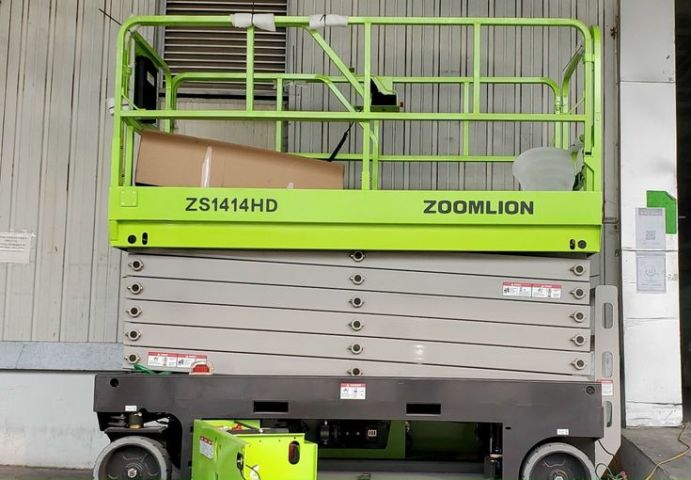 ???? سيزر لفت للإيجار##رافعات مقصيه للايجار //| Scissor Lift Rental 4