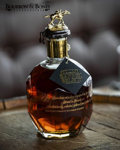 ويسكي "بلانتونز جولد" (Blanton’s Gold) بقوة 103 بروف (103 Proof).