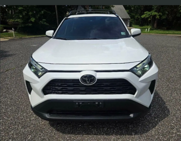 2025 Toyota RAV4 XLE Full Option Gulf Model