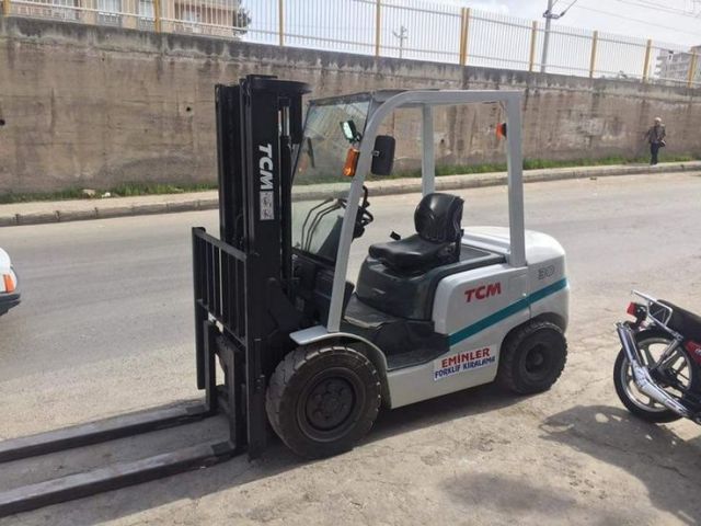 رافعه شوكيه فوركلفت للايجار 1.5طن3طن5طن7طن10طن16طن