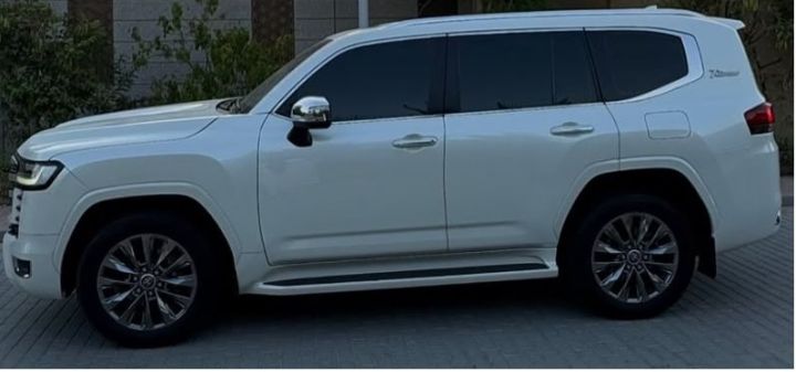 Toyota Land Cruiser VXR 2023 3