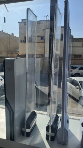 بوابة إنذار ضد سرقة الملابس والسلع