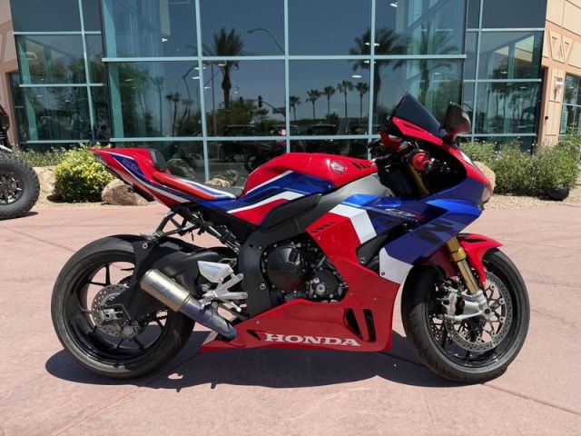 2021 Honda CBR1000RR-R Fireblade SP WhatsApp +17203061962