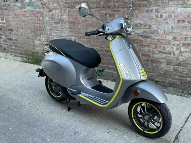 2023 Vespa Elettrica 45 MPH WhatsApp +17203061962