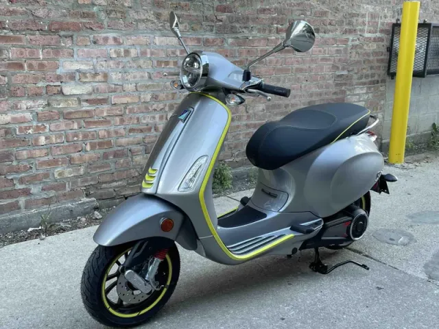 2023 Vespa Elettrica 45 MPH WhatsApp +17203061962 2