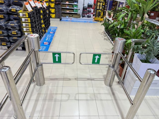 بوابة مرور افراد بوابات تنظيم شركات و مؤتمرات 4