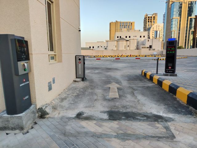 بوابة مواقف سيارات بوابة مرور سيارات بوابة حاجز مواقف 5