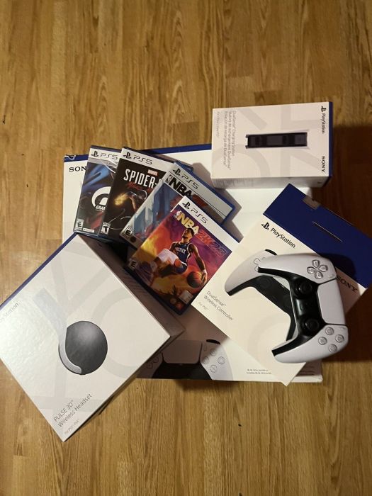 Sony PlayStation 5 Console - Disc/Digital Edition Bundle 2