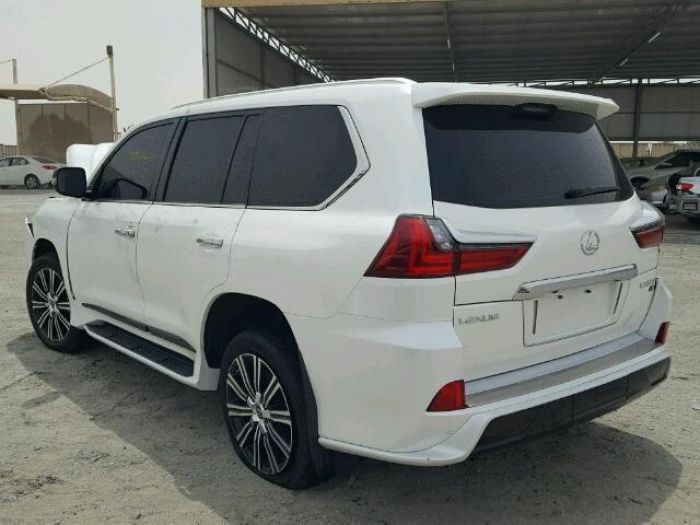 للبيع : Lx570 2020 Lexus 5.7L gcc  3